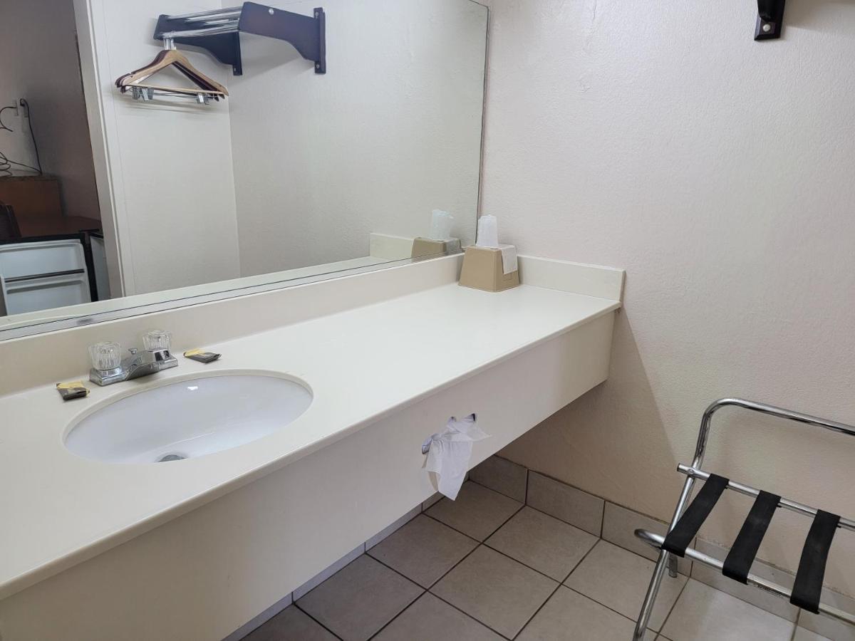 Studio 9 Inn & Suites Decatur Ngoại thất bức ảnh